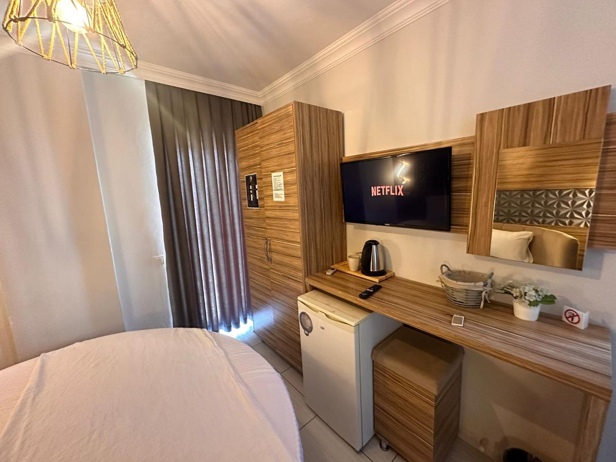 Royal Ezel Hotel アンタルヤ エクステリア 写真